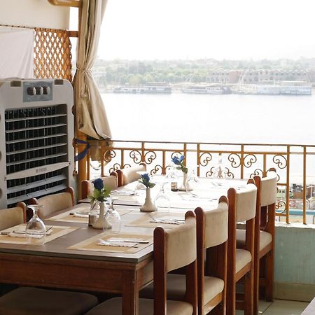 Merry Land Hotel & Roof Top Nile Restaurant Луксор Экстерьер фото