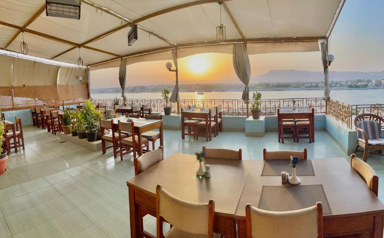 Merry Land Hotel & Roof Top Nile Restaurant Луксор Экстерьер фото